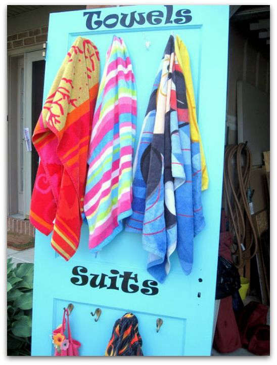 Support pour serviette de plage et maillot de bain