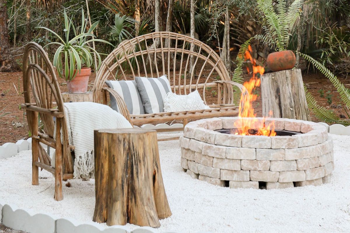 Idée pour aménager un coin feu rustic-chic