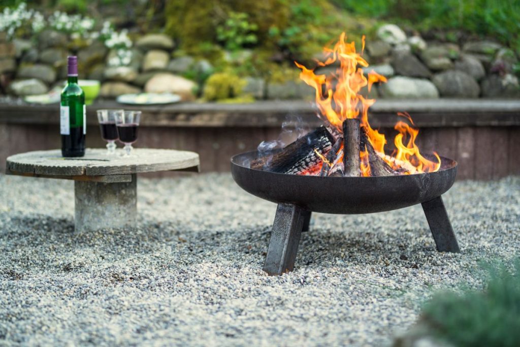 Idée d'aménagement pour le coin feu extérieur